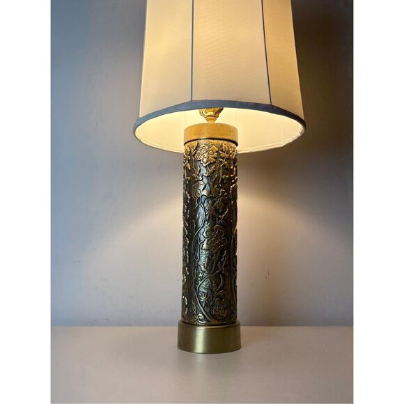 Vintage Embossed Floral Brass Lamp Artillery Shell Style - No Shade- 21in - Picture 2 of 10